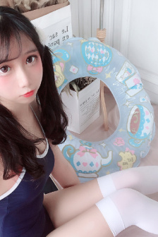 泡沫之夏下载迅雷电影在线
